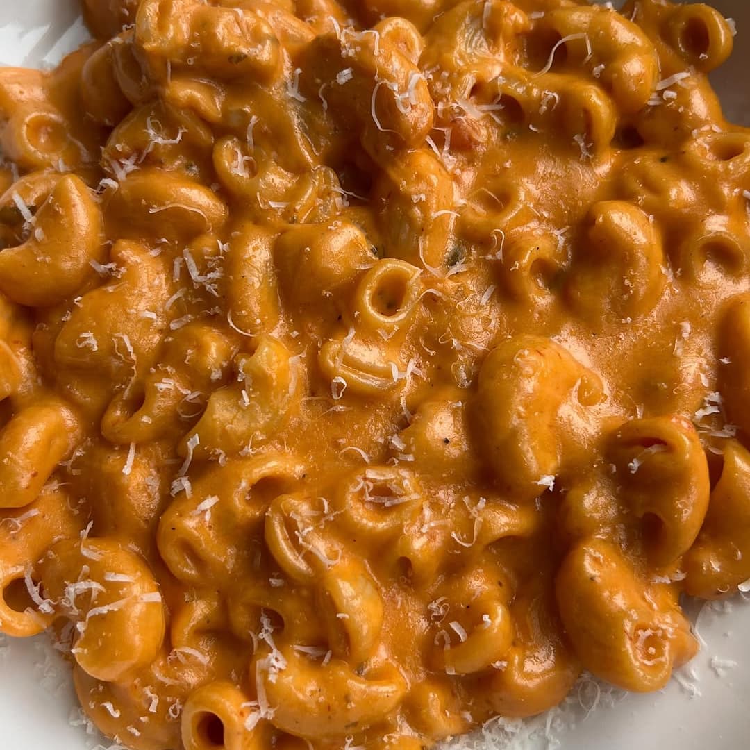 Pink Sauce Mac & Cheese