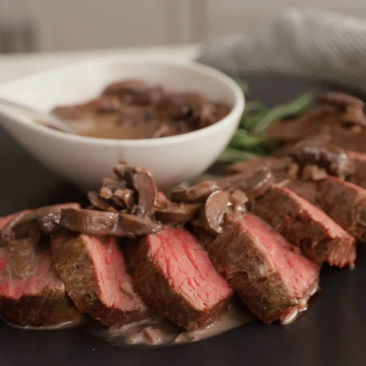 Chateaubriand Steaks with Mushroom Red Wine Sauce