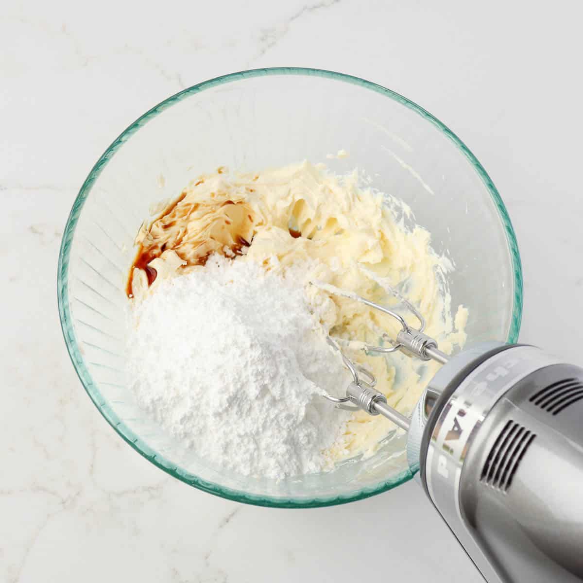 Mini Pumpkin Cupcakes