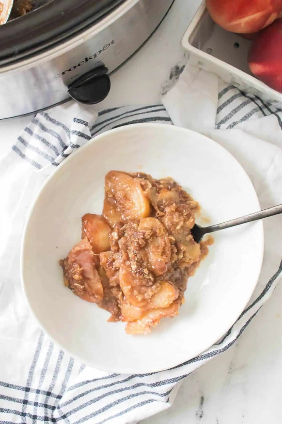 Crock Pot Peach Cobbler