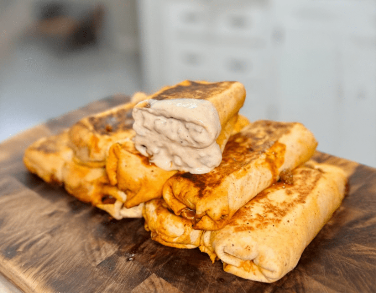 High Protein Cheesy Beef & Salsa Verde Burrito Meal Prep