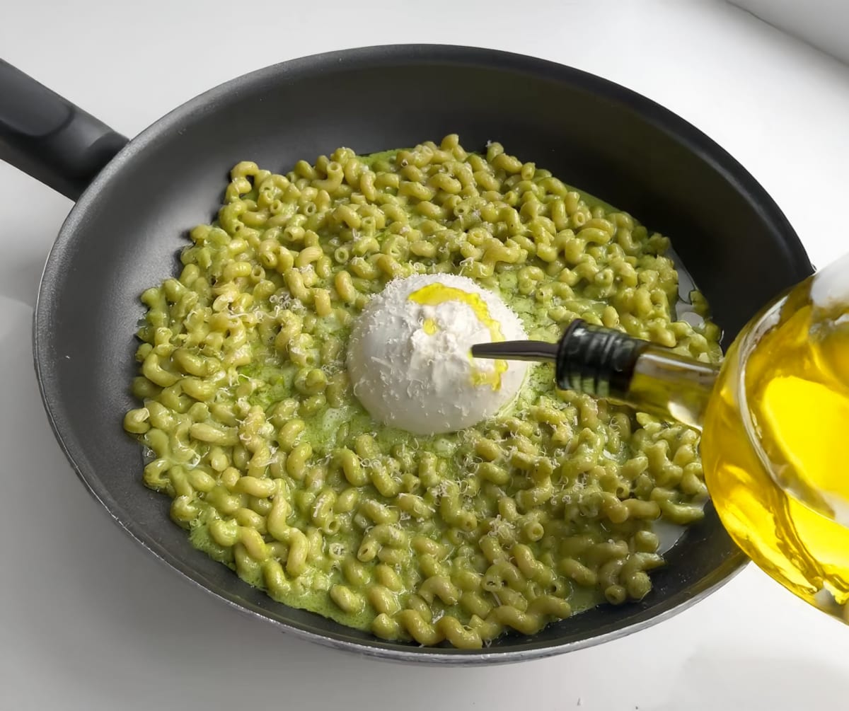 Creamy Pesto Burrata Pasta