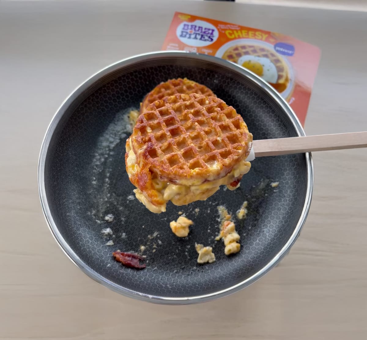 Mac & Cheese Grilled Cheese with Tomato Soup