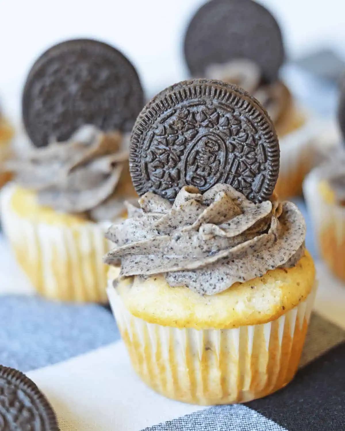 Cookies and Cream Cupcakes