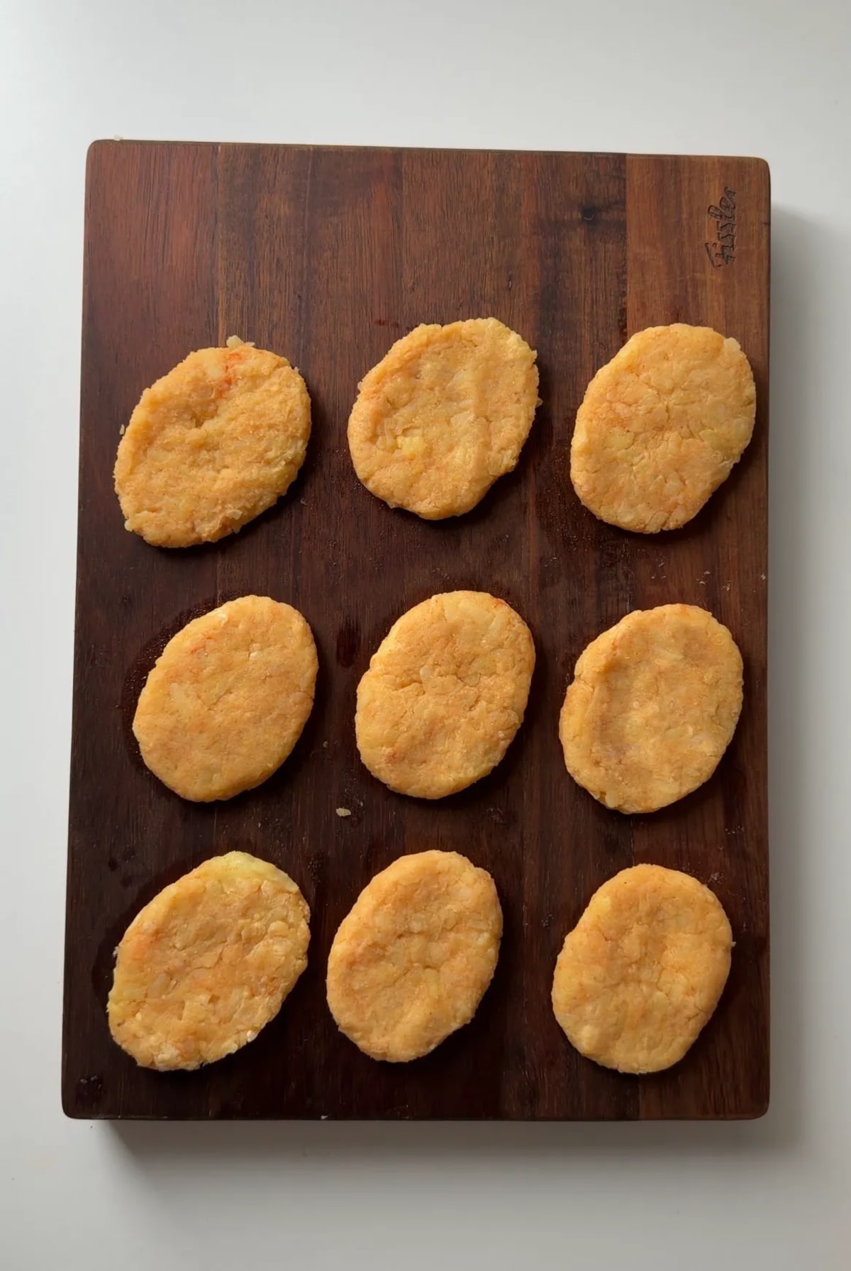 Classic Hashbrowns with Homemade Ranch Sauce