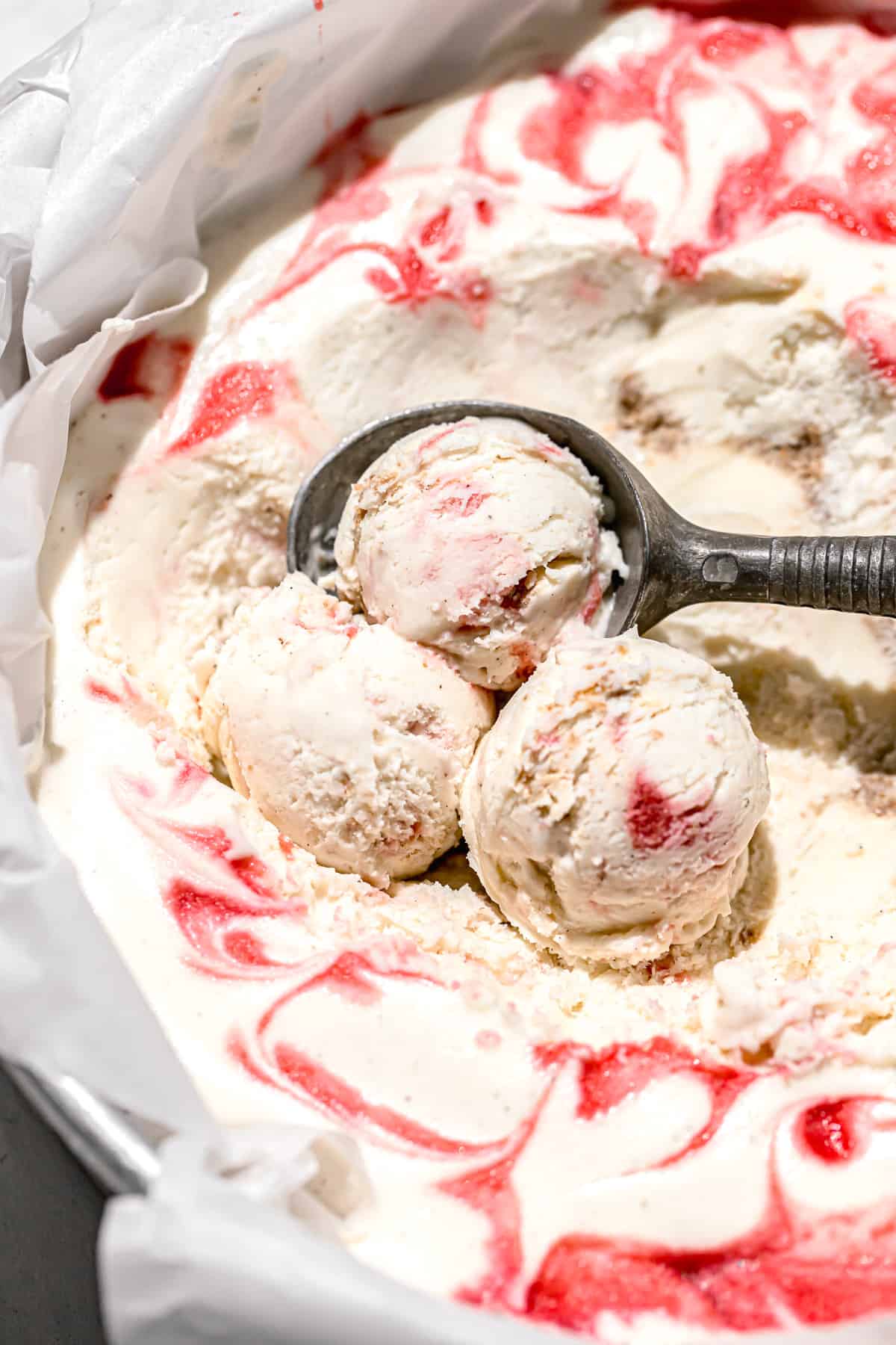 No Churn Strawberry Cheesecake Ice Cream