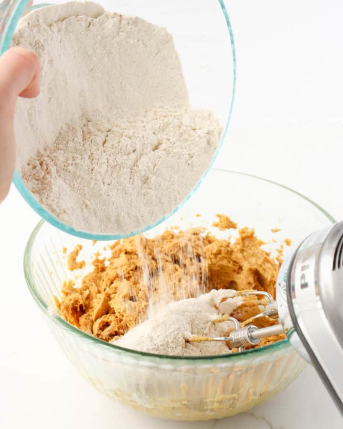 Chewy & Spicy Ginger Molasses Cookies