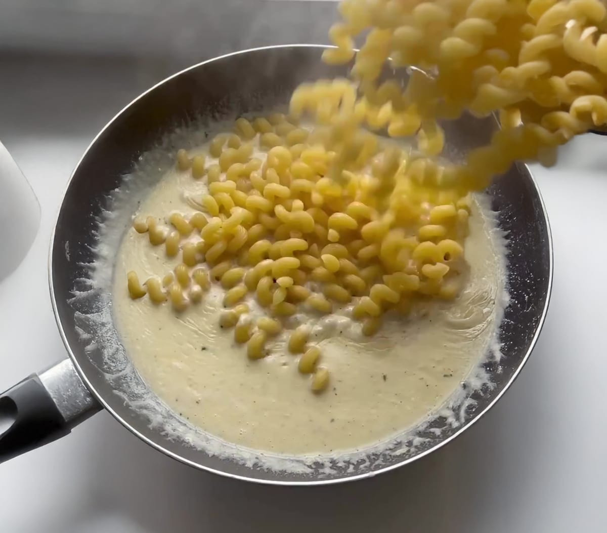 Classic Alfredo Pasta