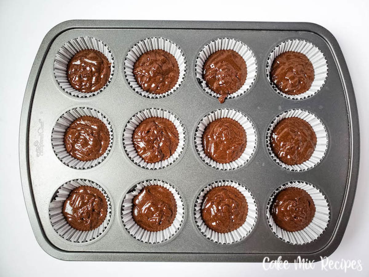 Hot Fudge Sundae Cupcakes