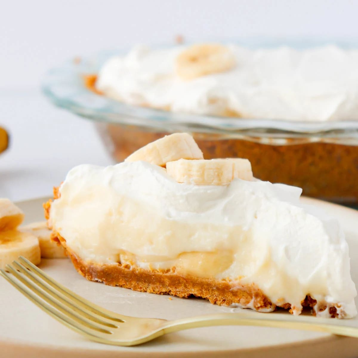 Banana Cream Pie with Graham Cracker Crust