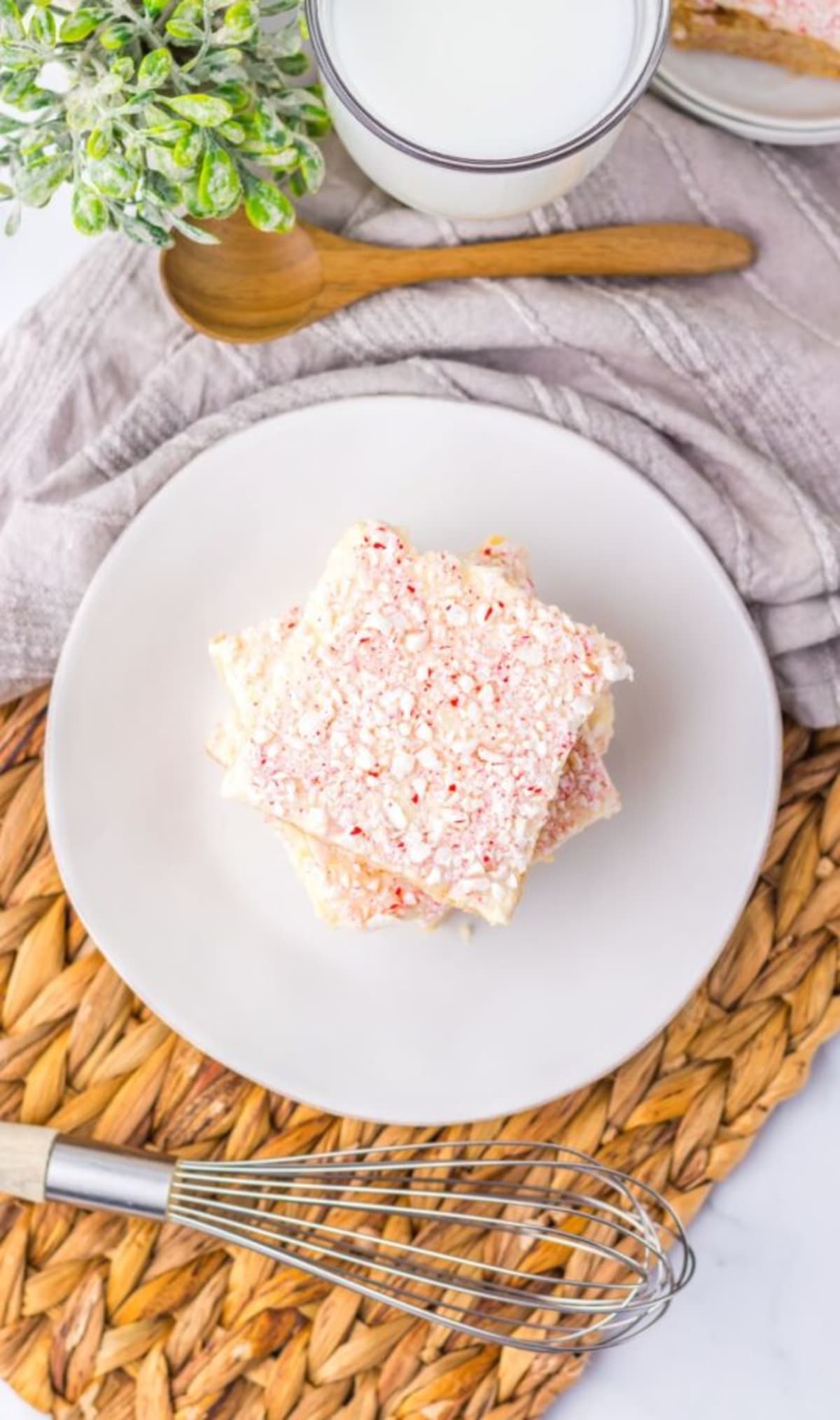 Peppermint Sugar Cookie Bars