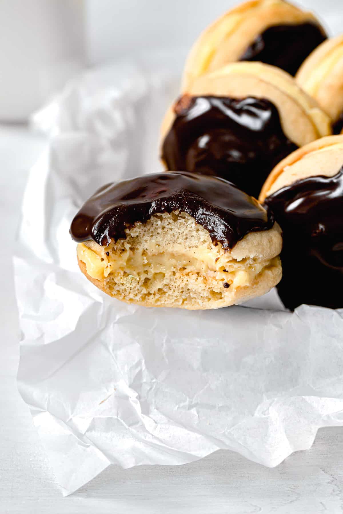 Boston Cream Whoopie Pies