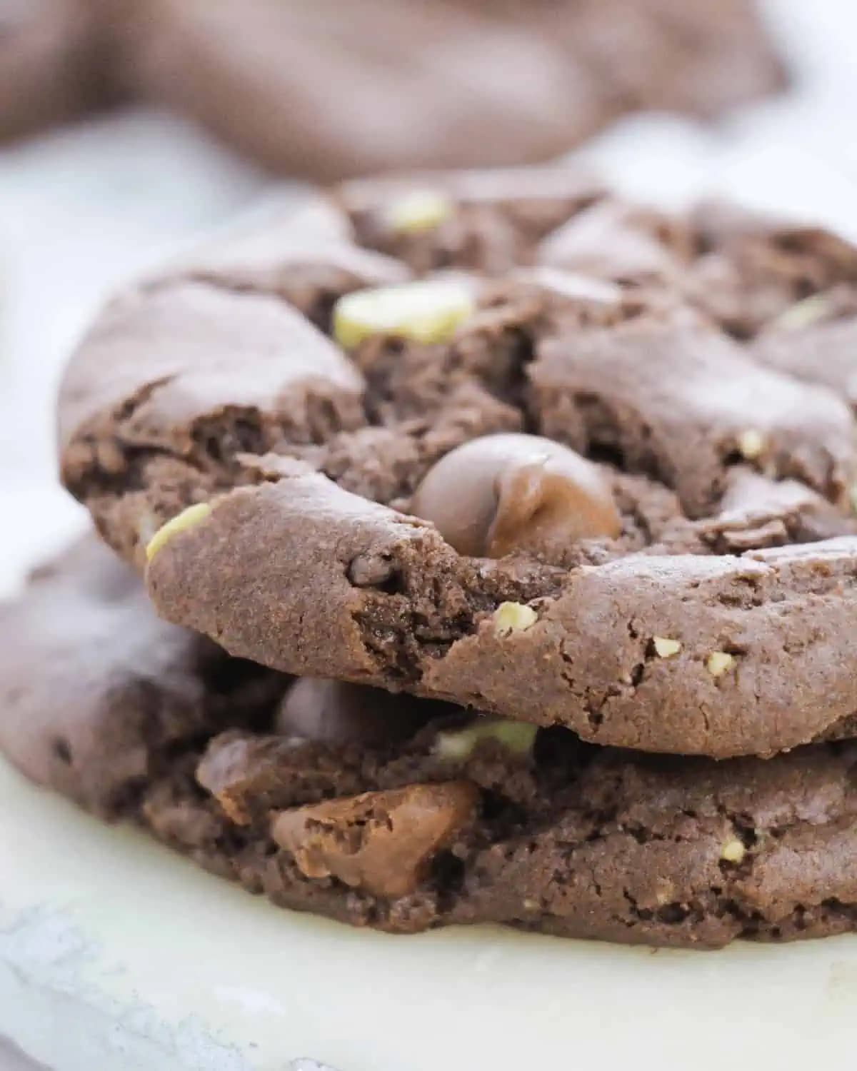 Mint Chocolate Chip Cookies