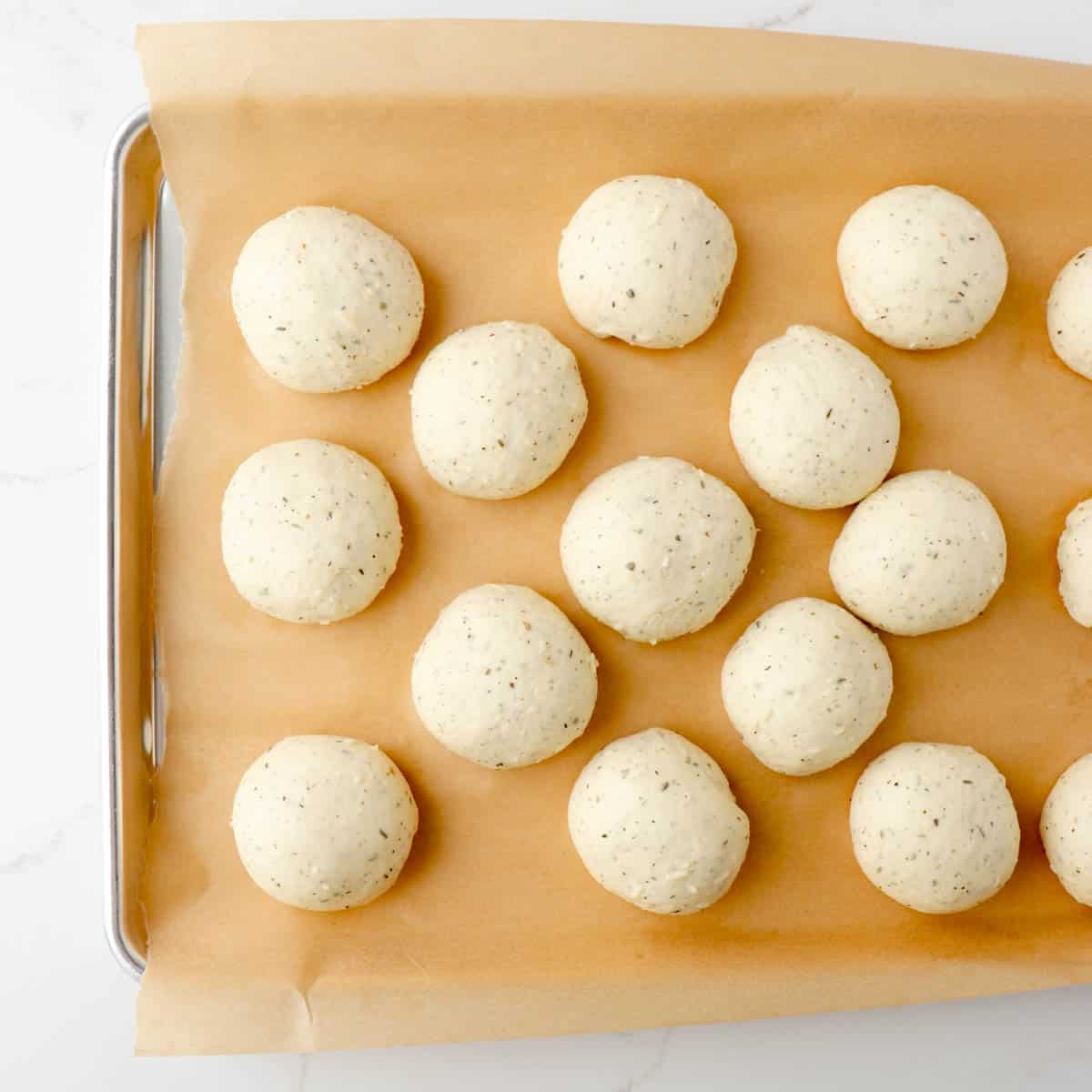 Italian Herb Dinner Rolls