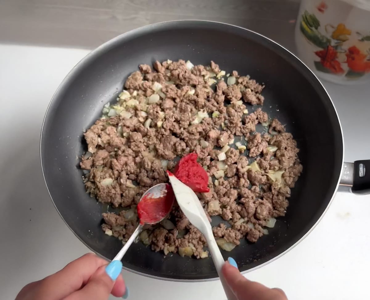 One Pot Cheesy Hamburger Helper Dupe