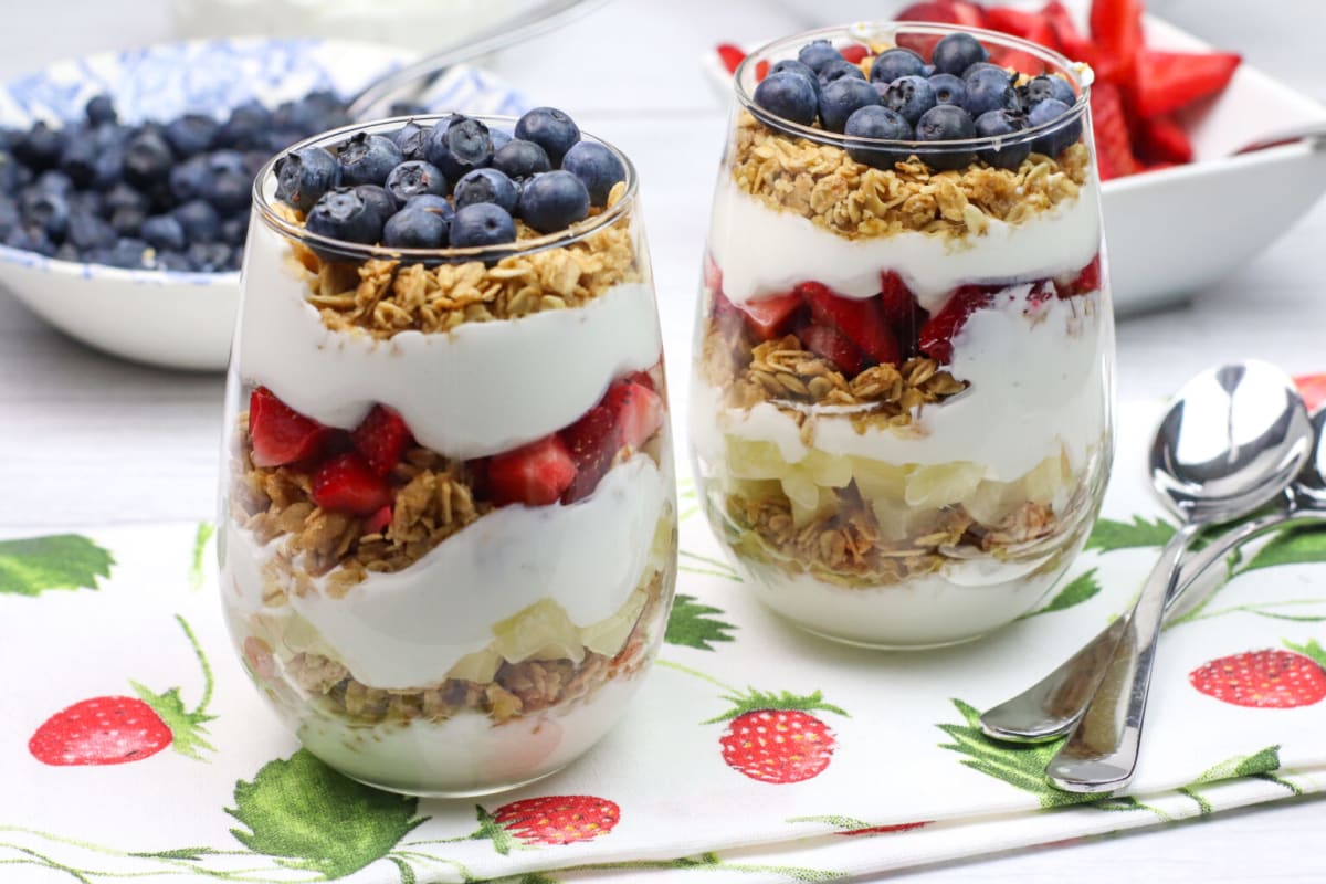 Greek Yogurt Parfait with Fruit and Granola