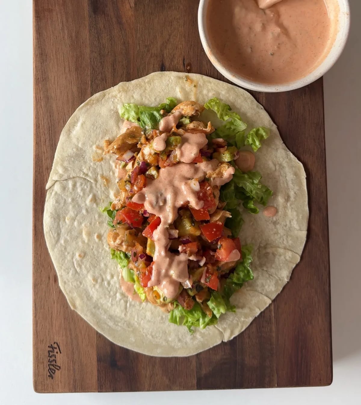 Chicken Wraps with Creamy Yogurt Sauce