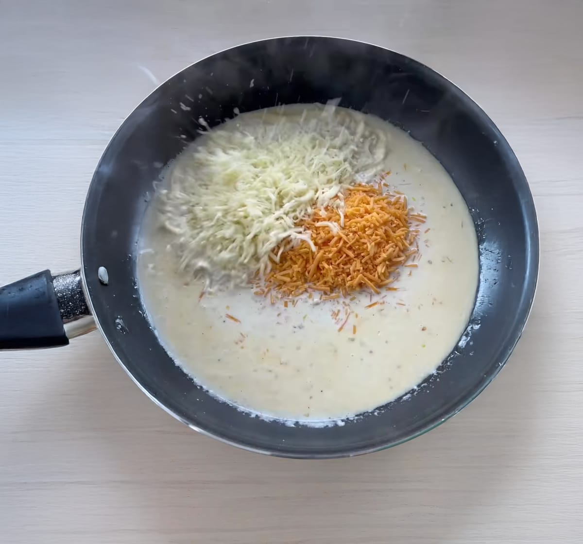 Mac & Cheese Wheel Pasta