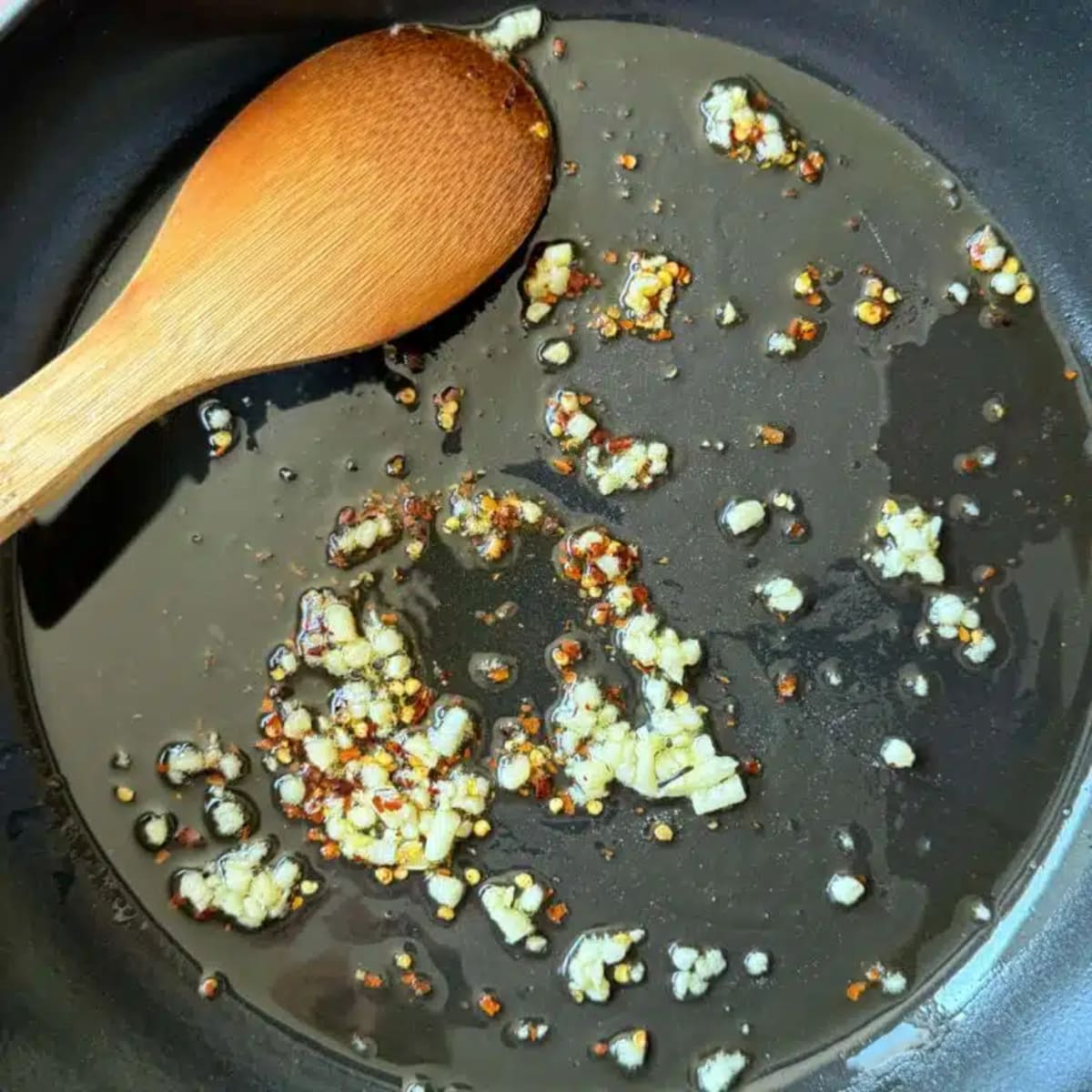 Easy Tuna & Tomato Pasta