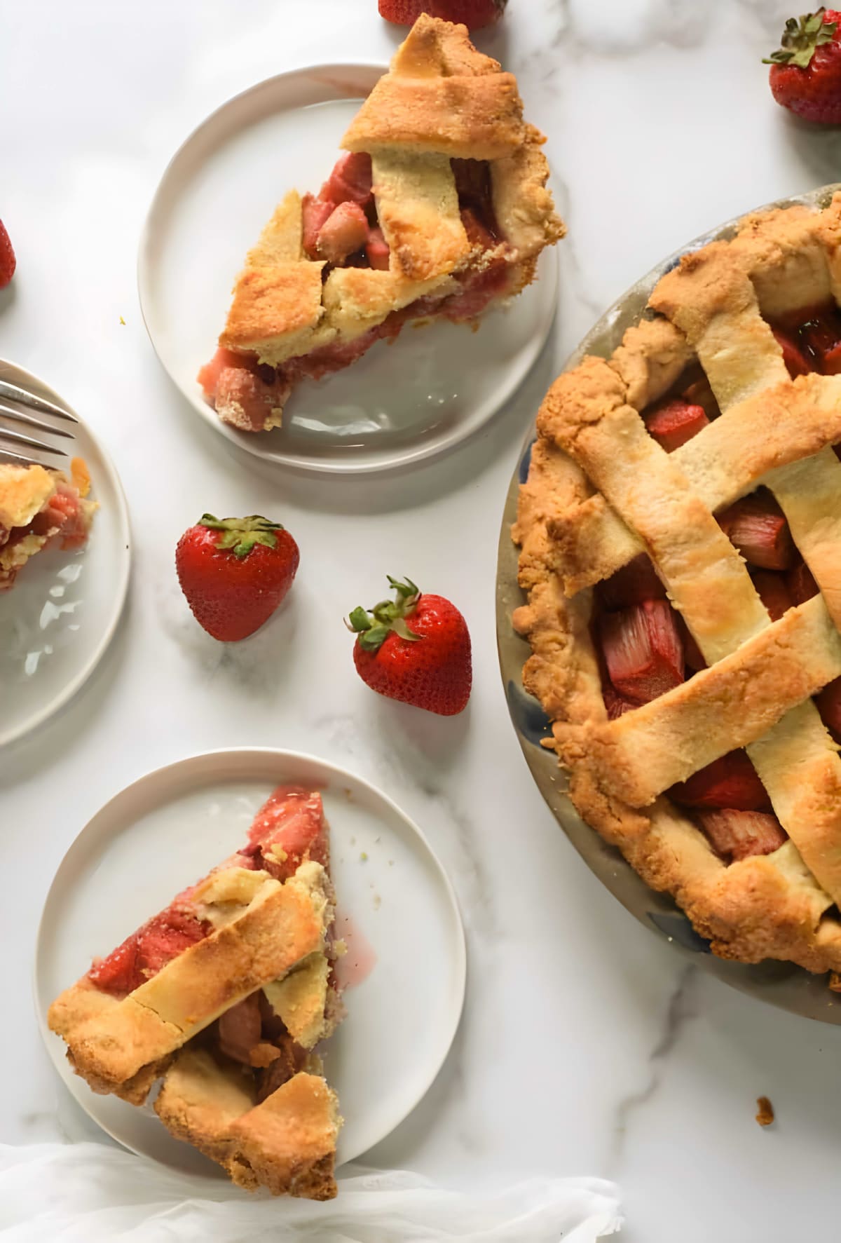 Paleo Strawberry Rhubarb Pie
