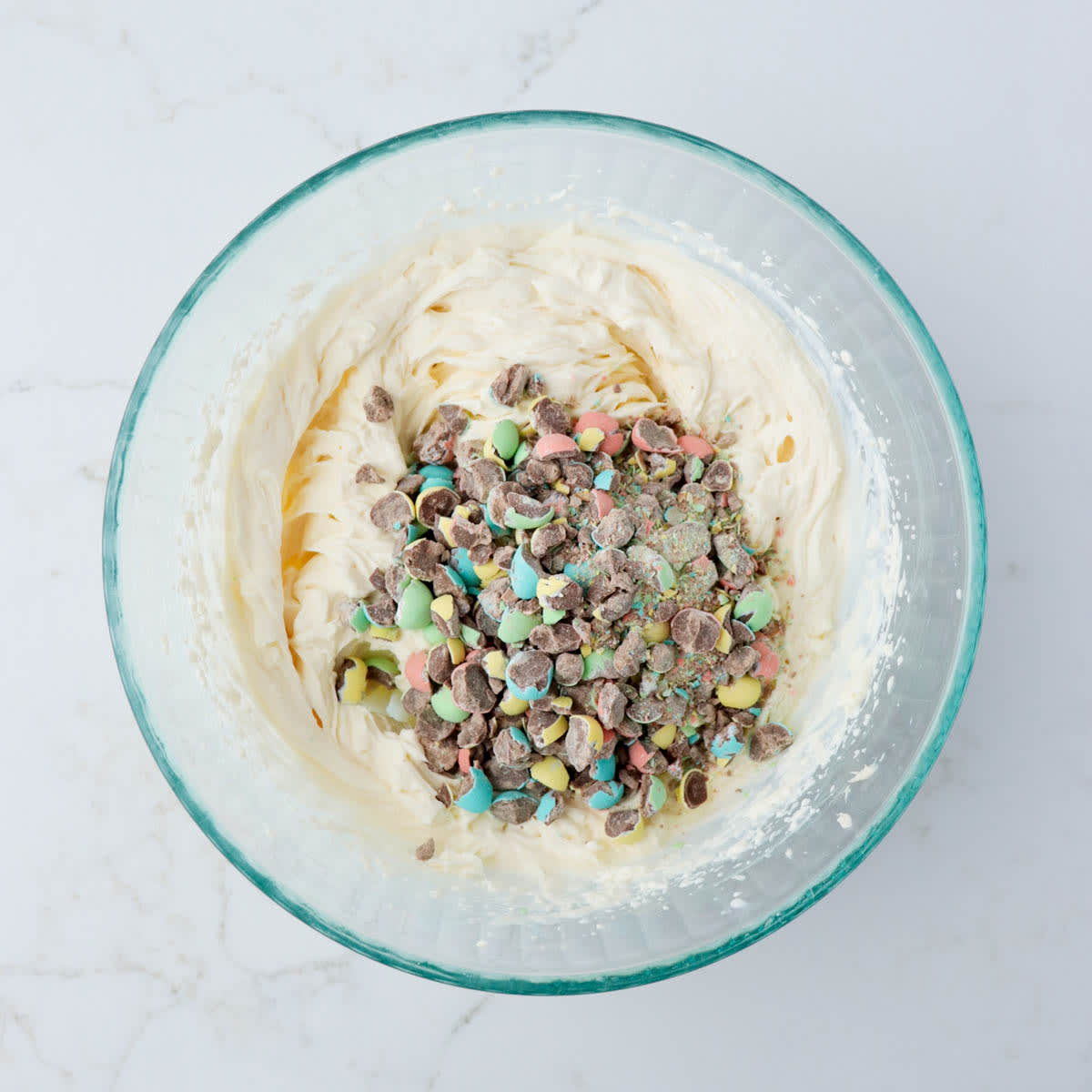 No-Bake Mini Egg Cheesecakes in a Jar