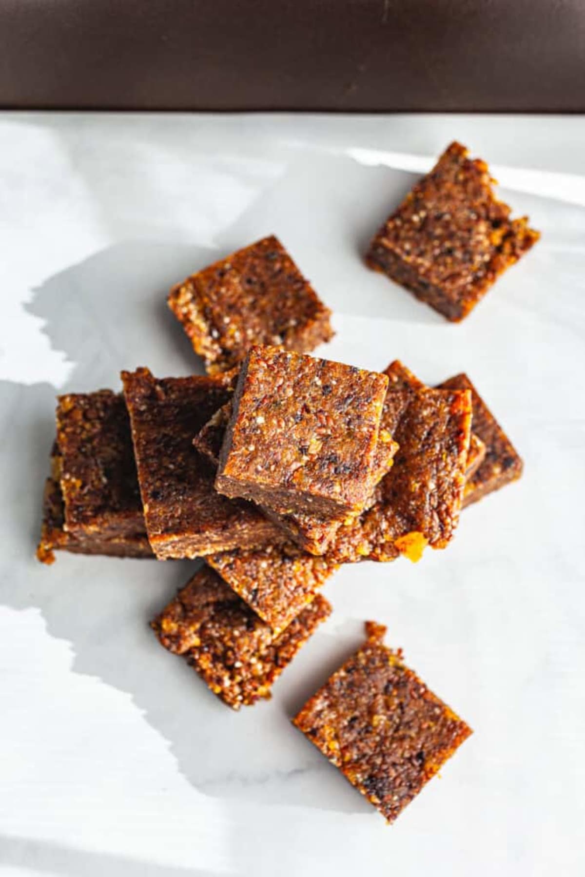 Apricot Almond Snack Bars (No-Bake & Healthy!)