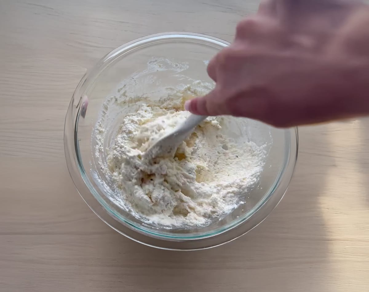 Cheesy Pizza Dip with Garlic Cheese Bread