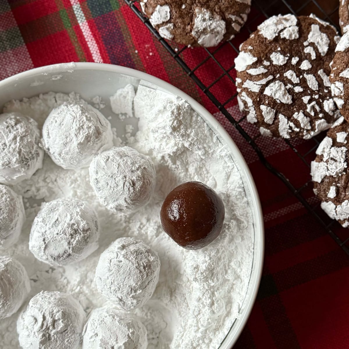 Chocolate Crinkle Cookies