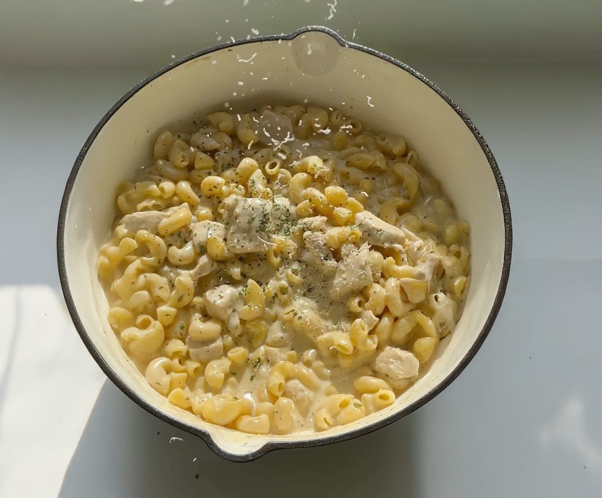 One Pot Chicken Alfredo Pasta