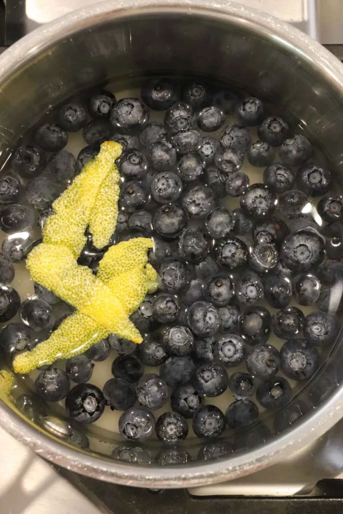 How to Make Simple Syrup (4 Unique Flavors)