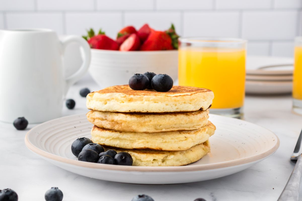 Sweet Milk Griddle Cakes