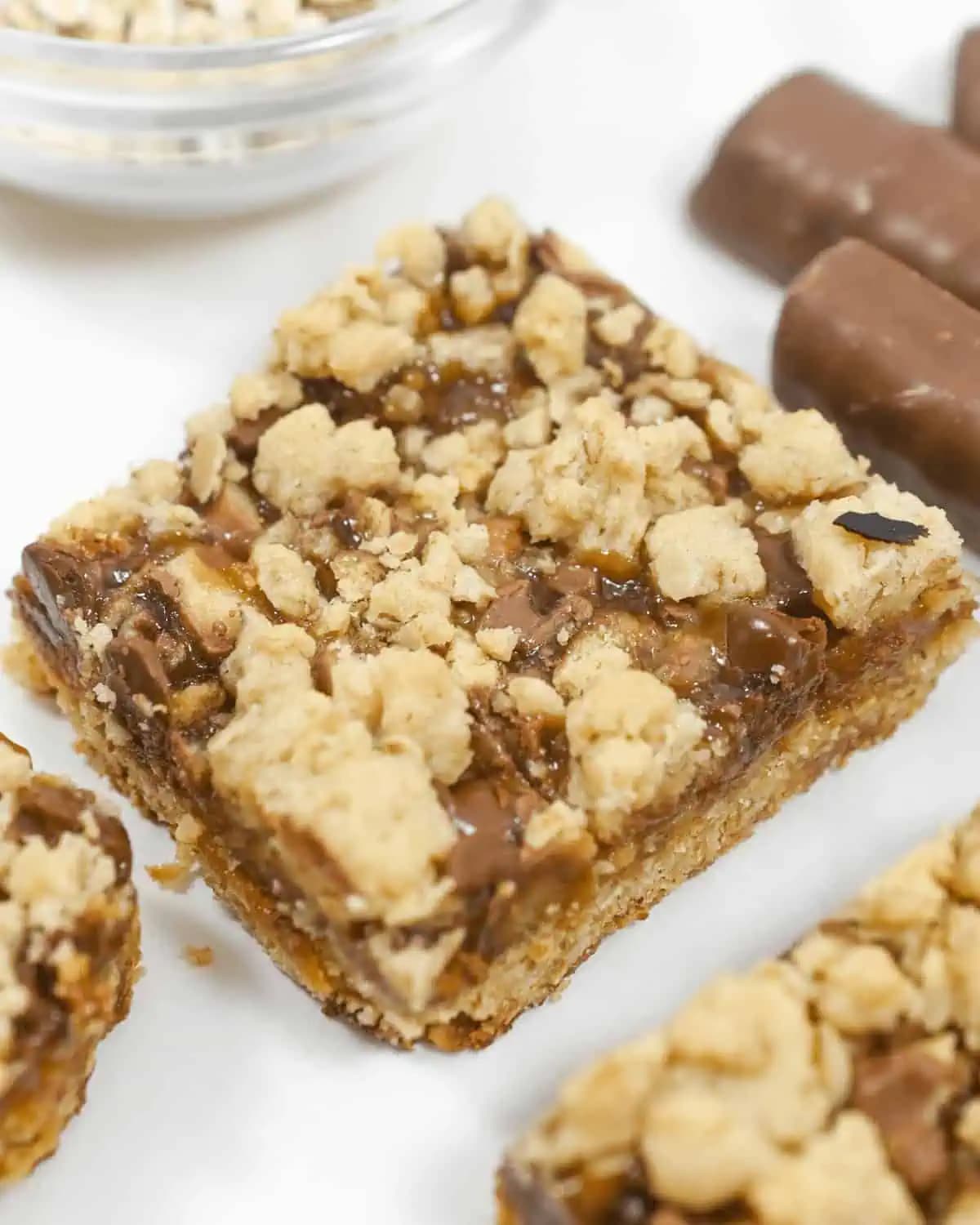 Twix Oatmeal Caramel Bars
