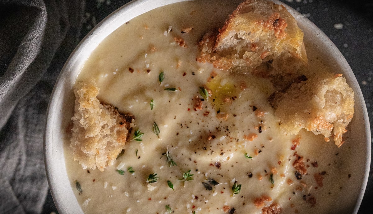 Brown Butter Creamy Cauliflower Soup