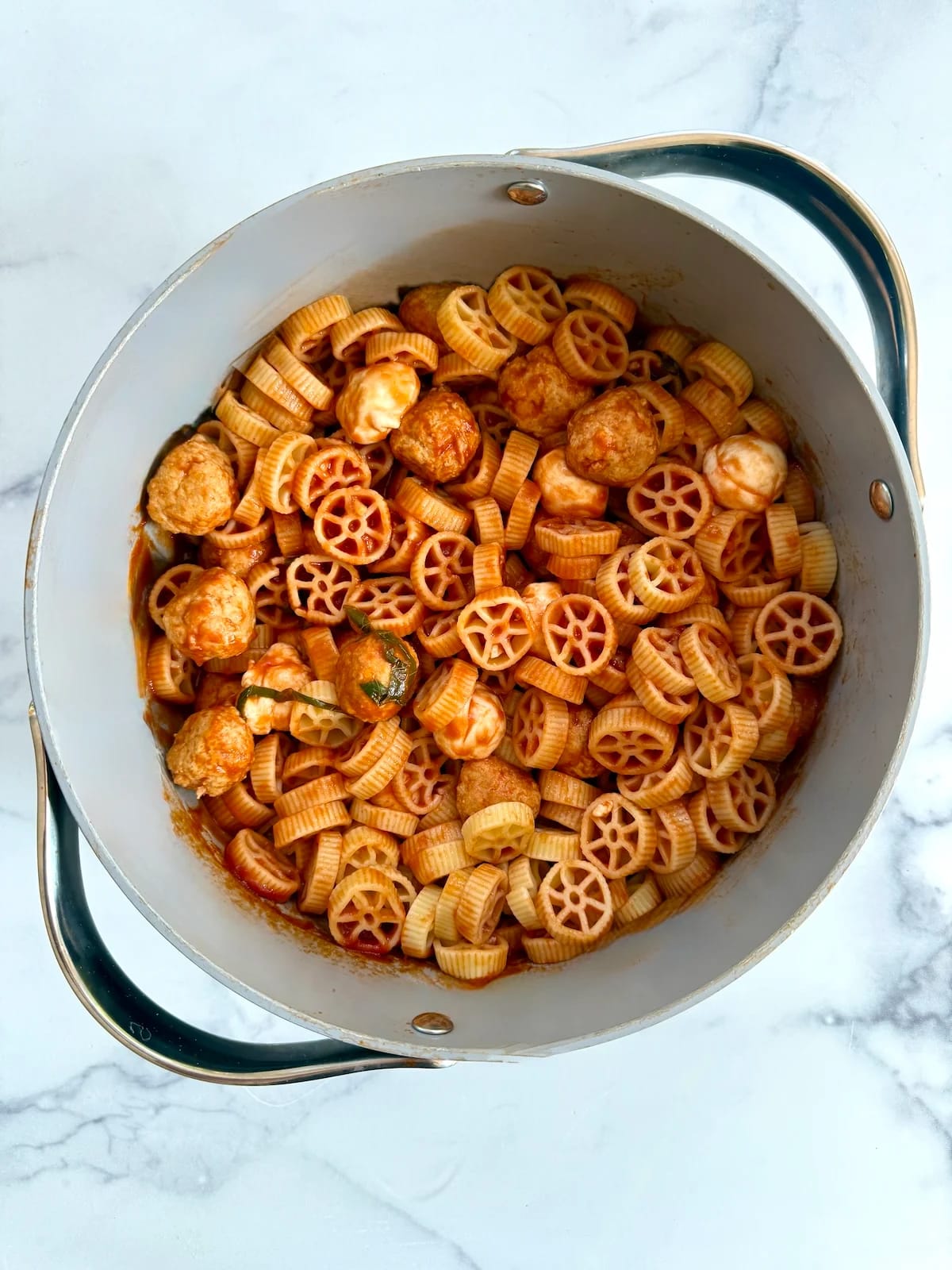 Chicken Meatballs with Wheel Pasta