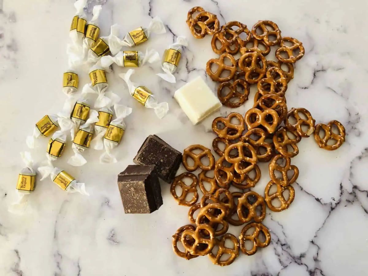 Caramel Chocolate Pretzels