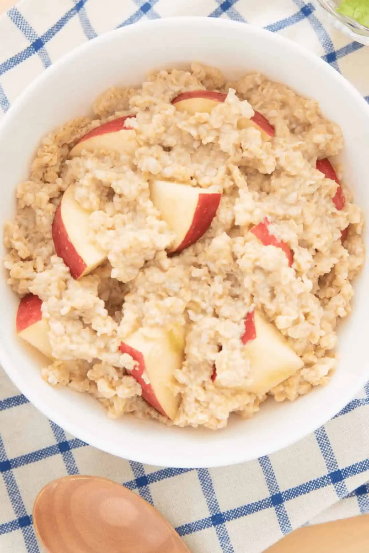 Apple Cinnamon Oatmeal