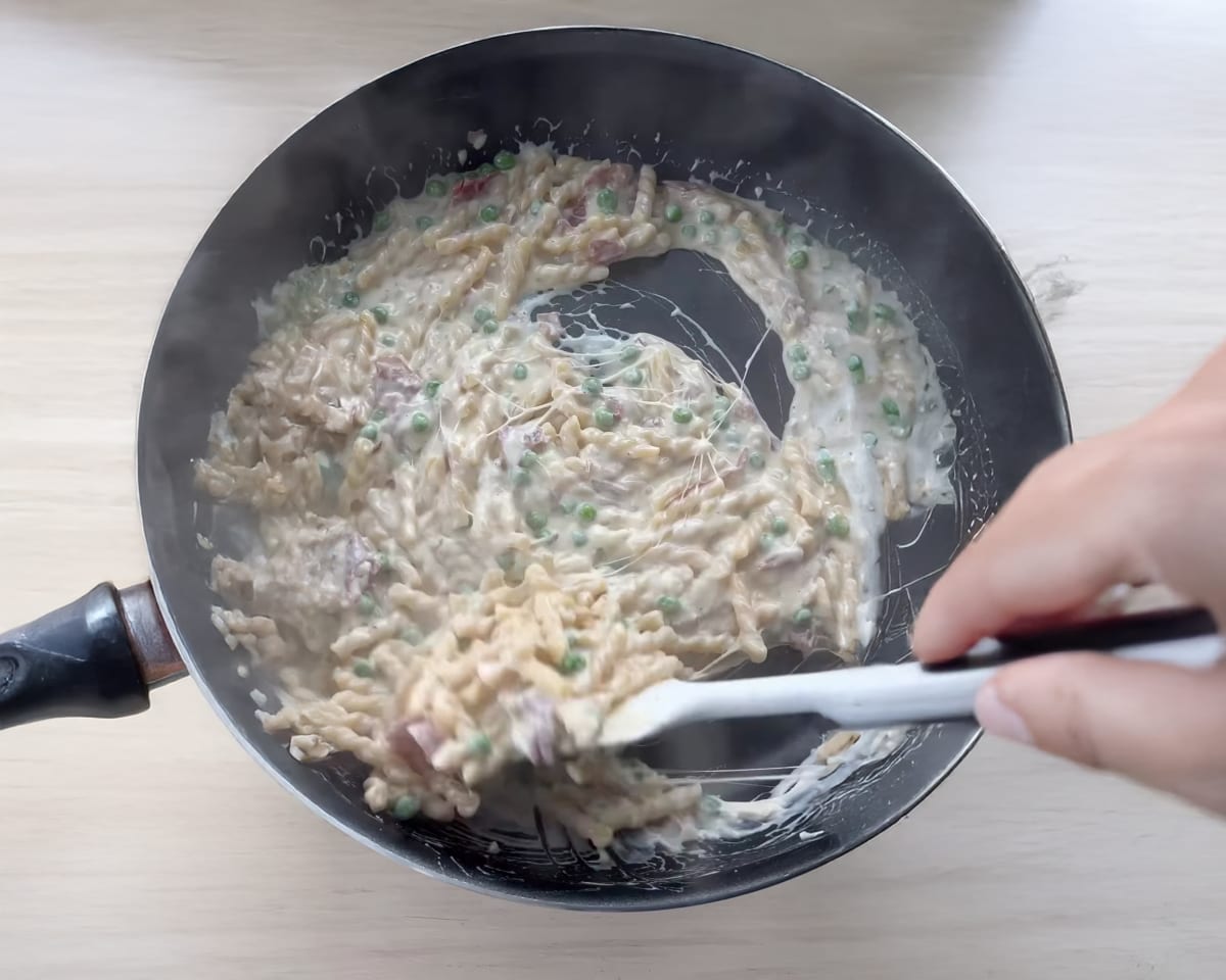 Creamy Gemelli Pasta with Peas & Prosciutto