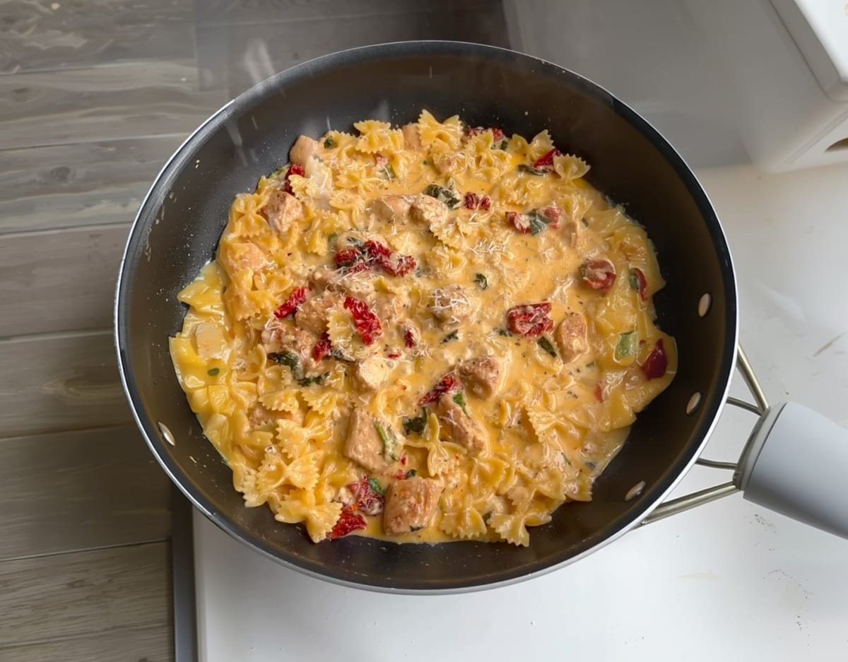 Tuscan Chicken Pasta