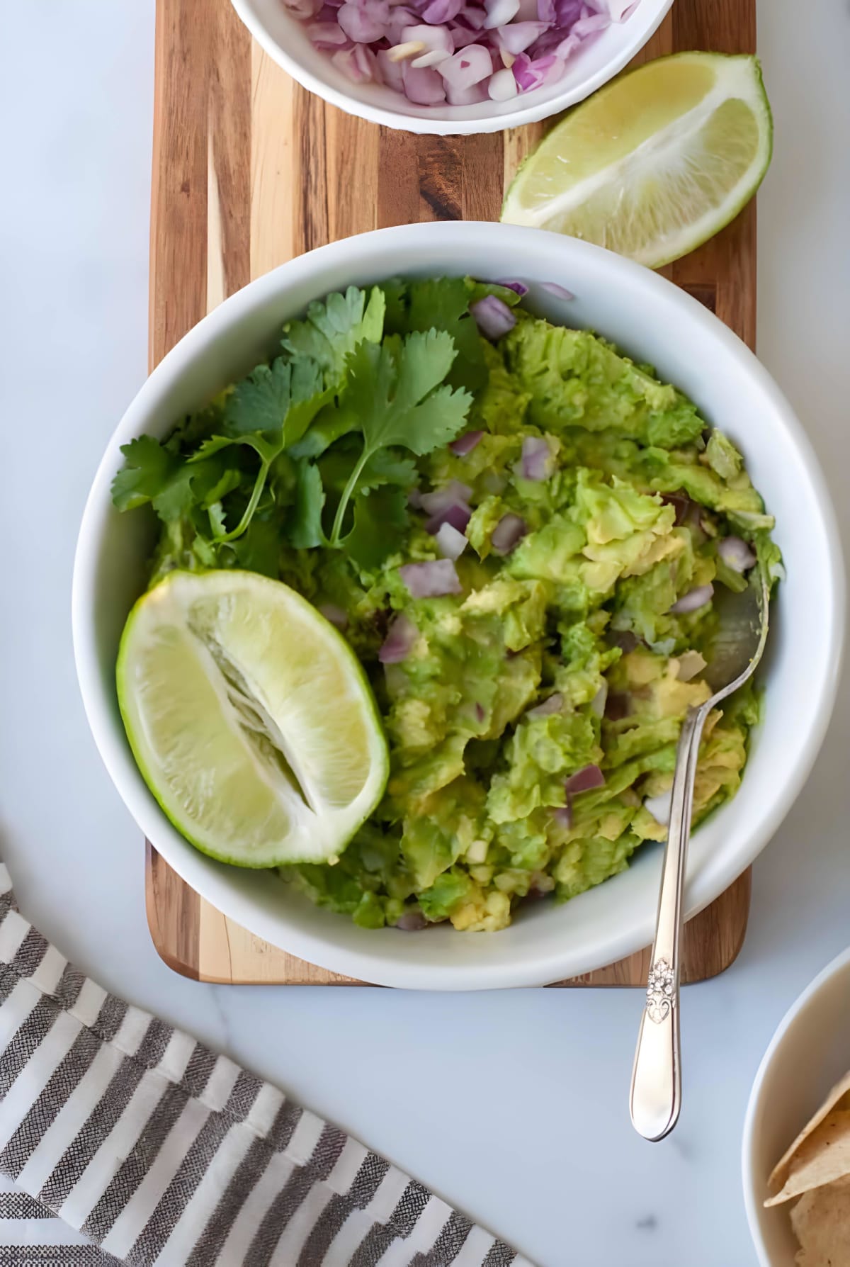 Whole30 Guacamole (Vegan, AIP Friendly)