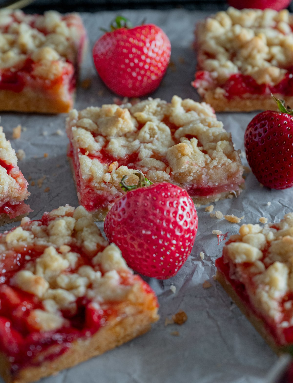 Strawberry Crumble Bars