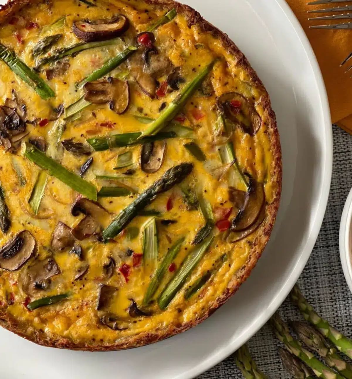 Hashbrown-Crusted Asparagus & Mushroom Quiche