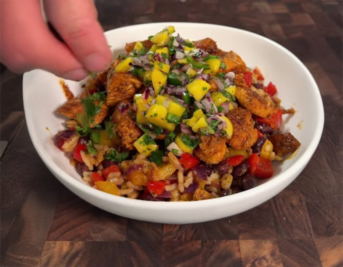 Costa Rica-Inspired High Protein Chicken Bowl