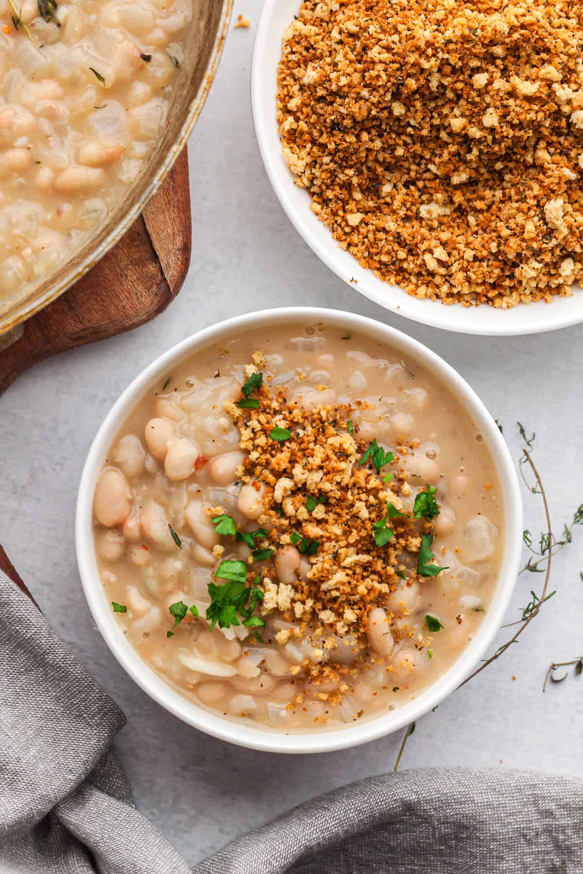 Creamy White Beans with Toasted Breadcrumbs