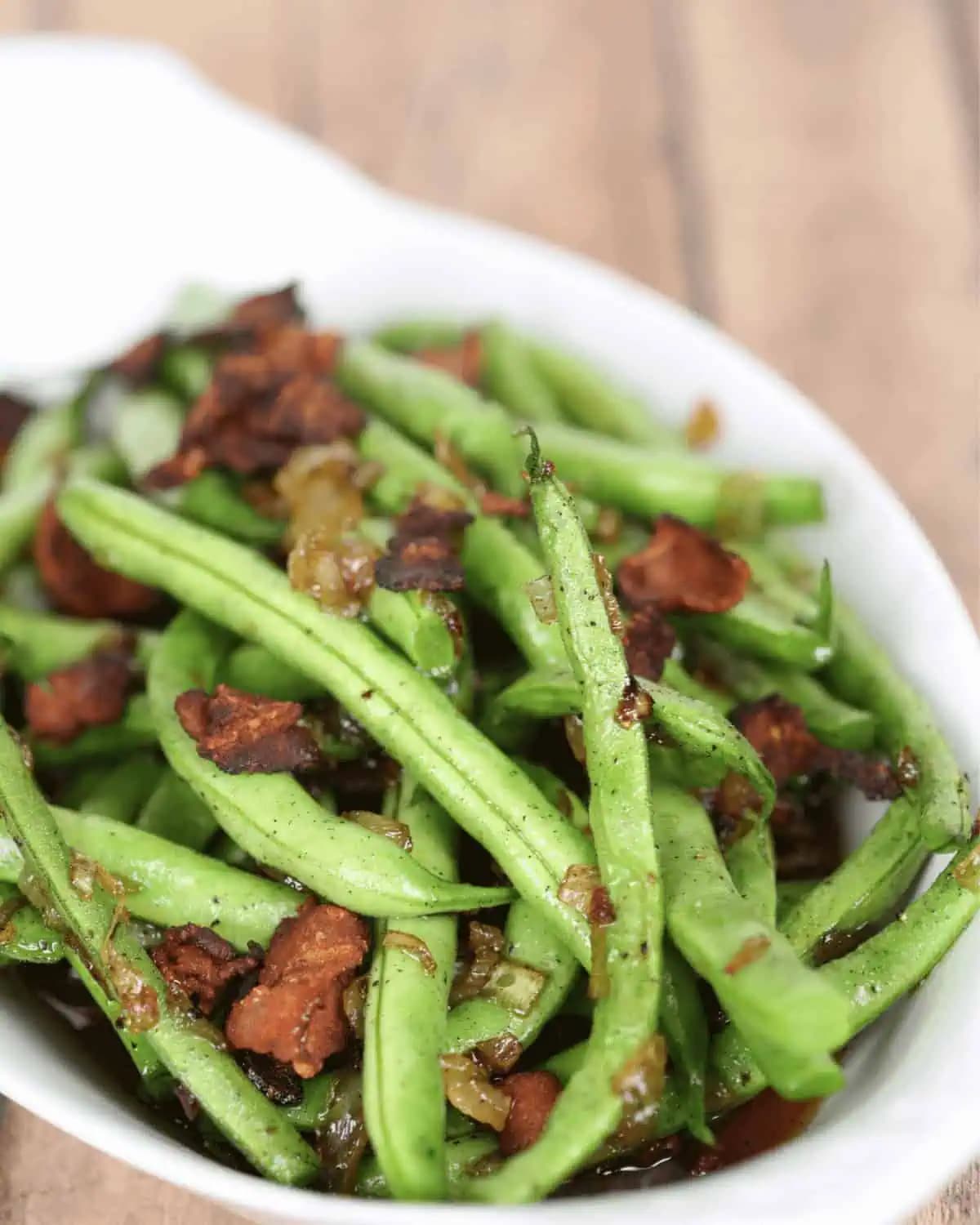 Green Beans with Bacon and Onion