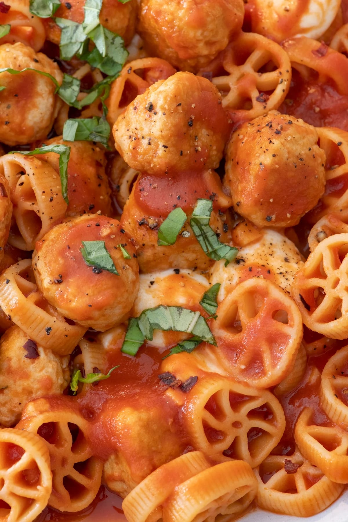 Chicken Meatballs with Wheel Pasta