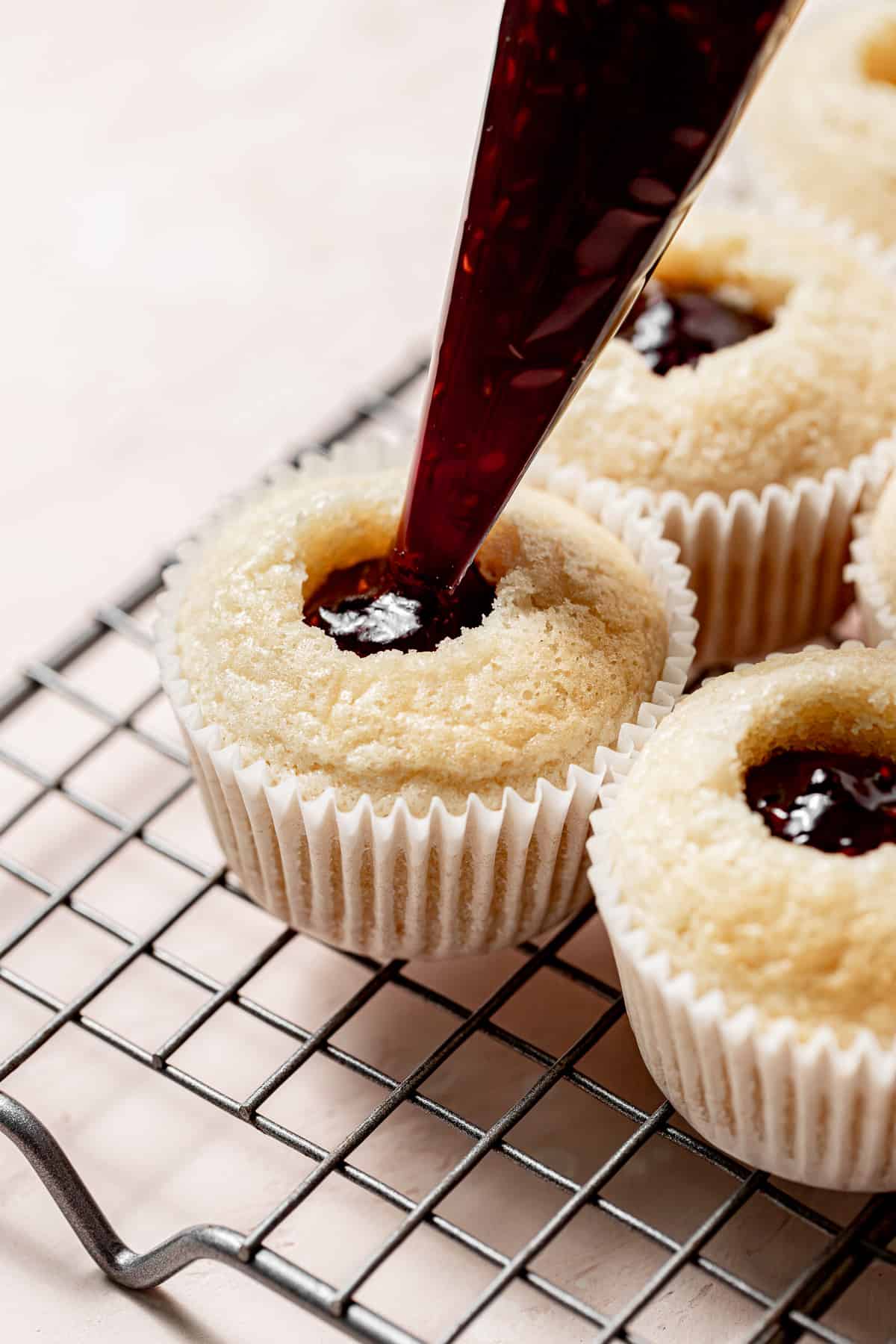 White Chocolate Raspberry Cupcakes