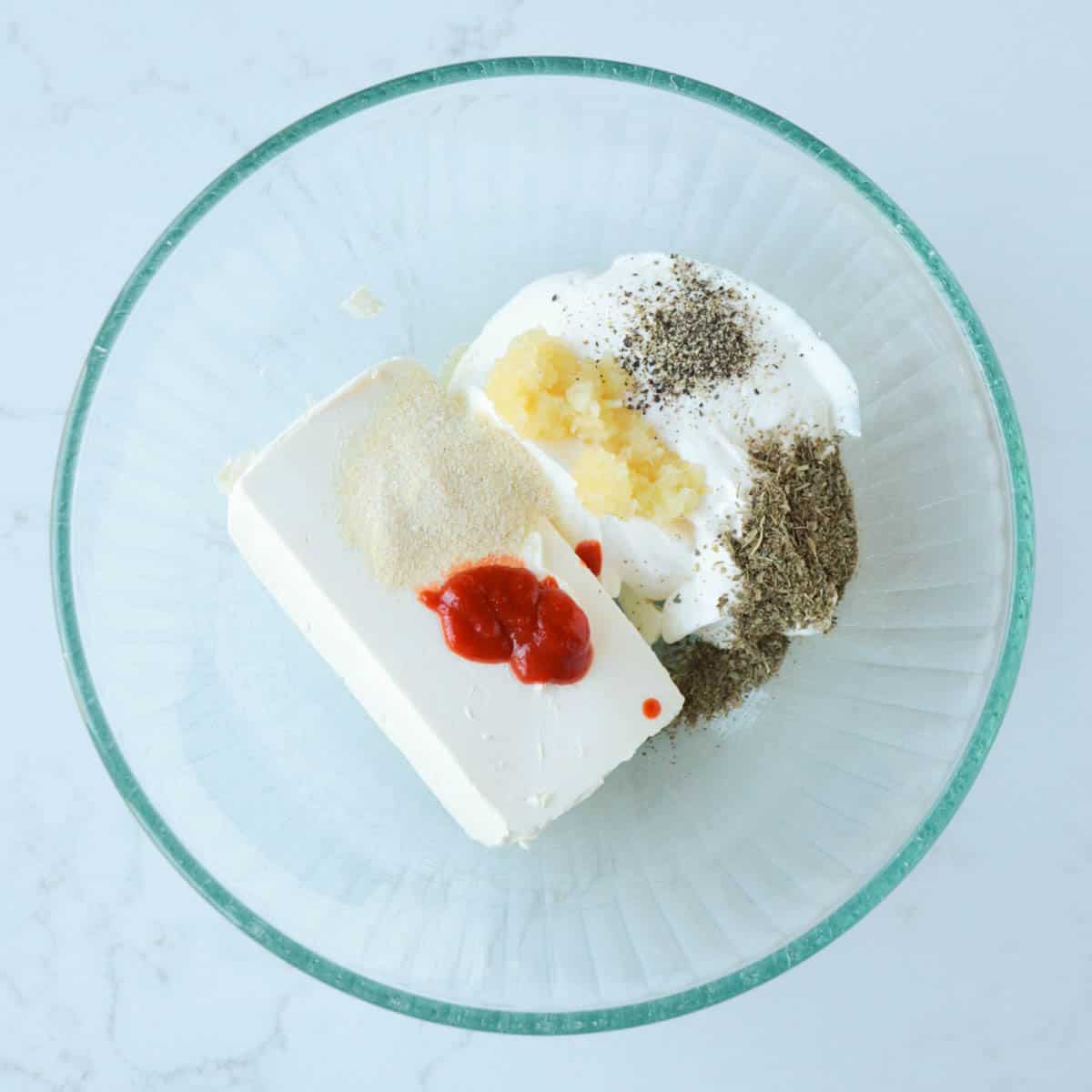 Creamy Garlic Artichoke Dip