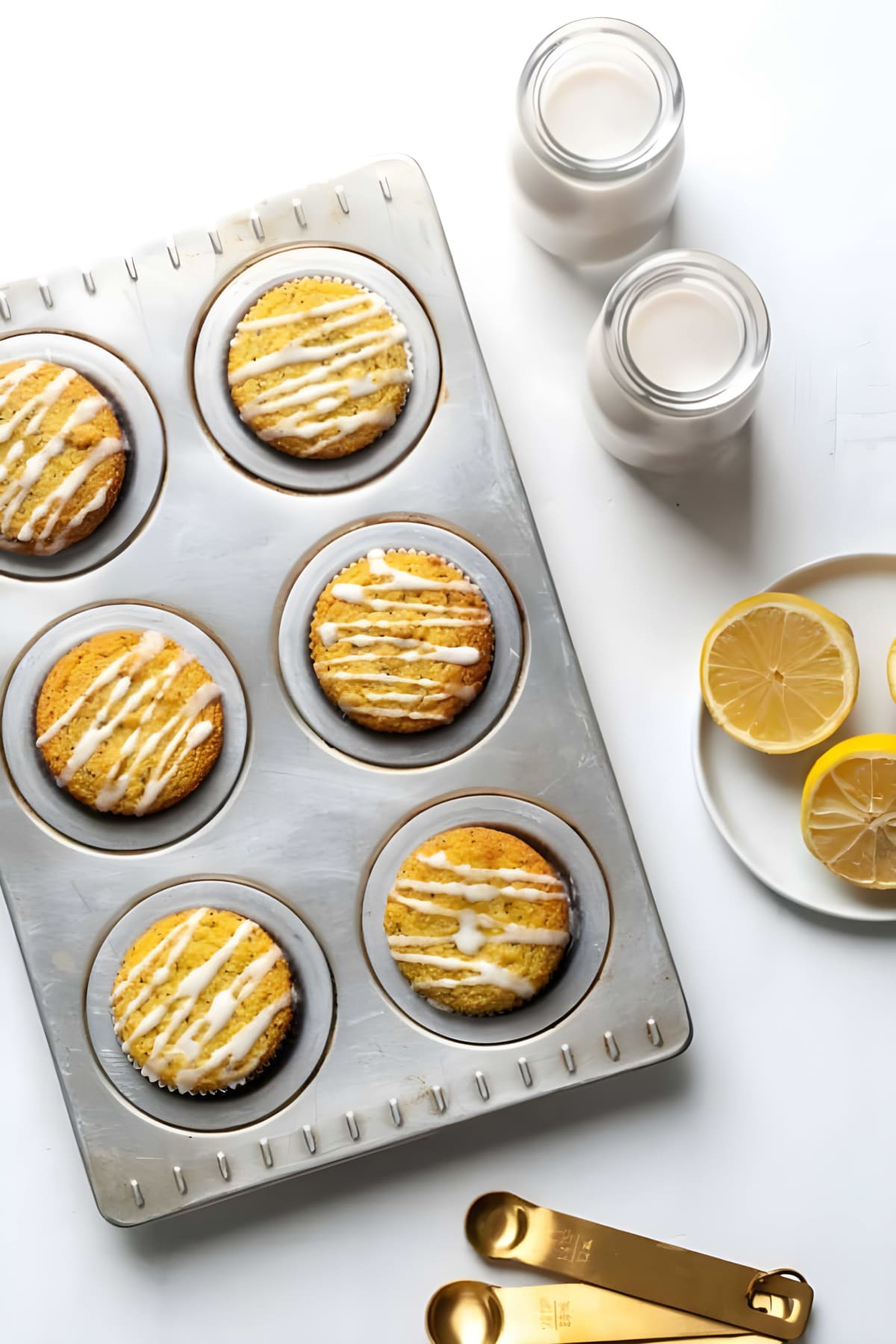 Paleo Lemon Poppy Seed Muffins