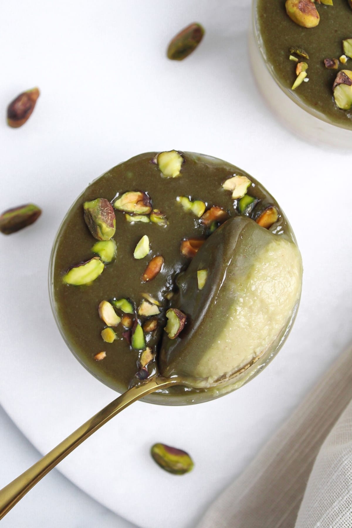 No-Bake Vegan Pistachio Cheesecake Cups