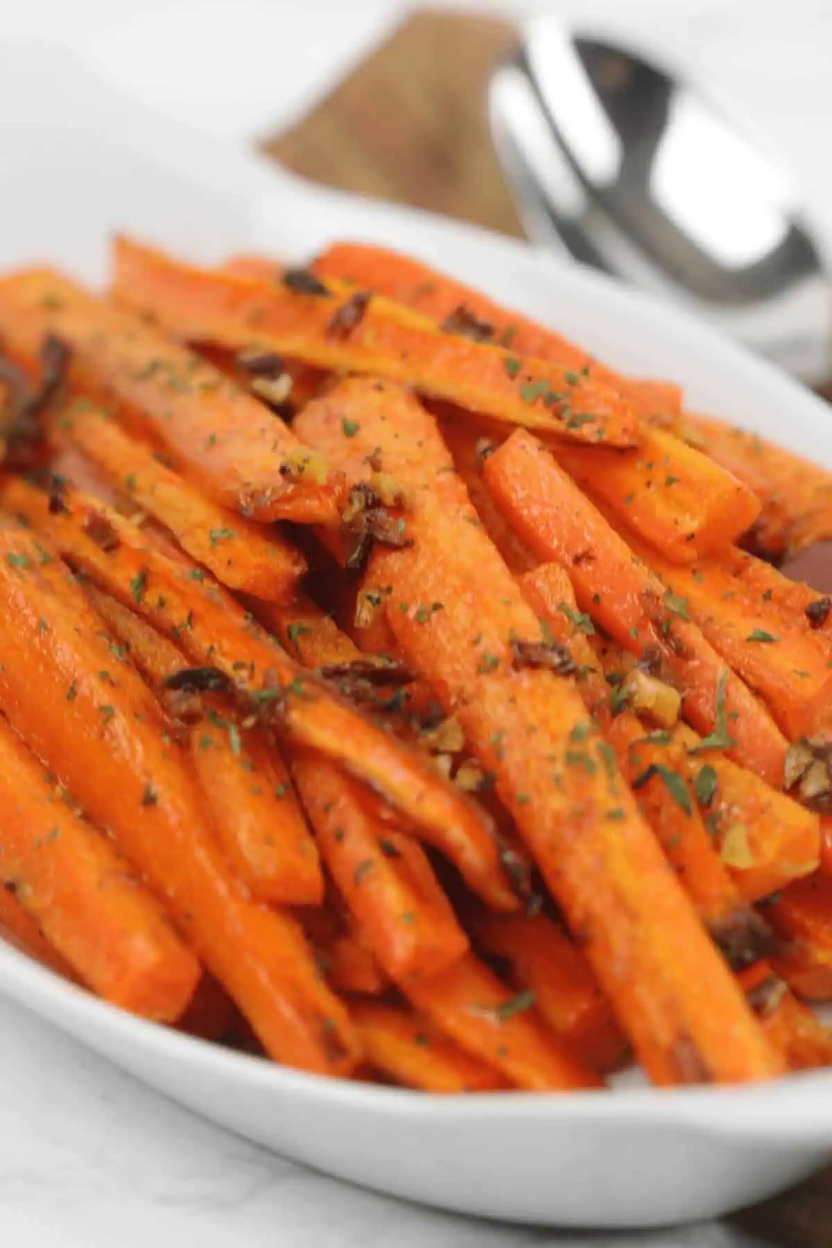 Honey Garlic Roasted Baby Carrots